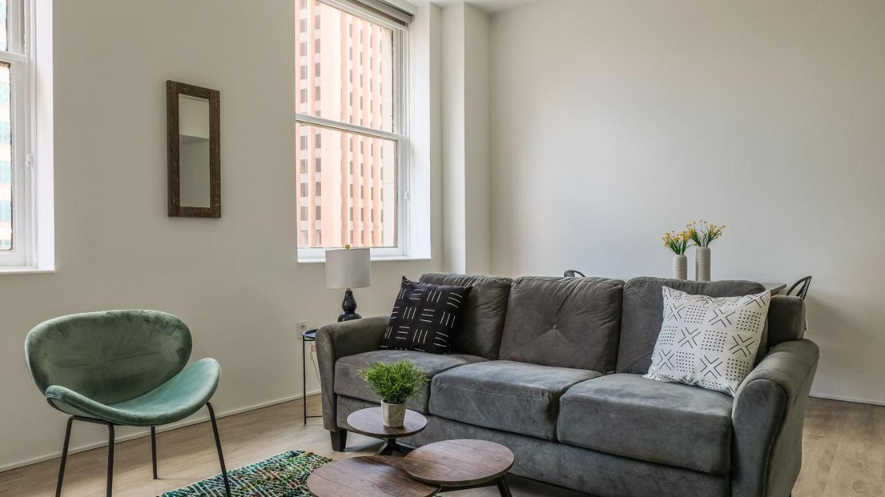 Frontdesk Lofts At 629 Euclid Downtown Cleveland Lejlighed Værelse billede